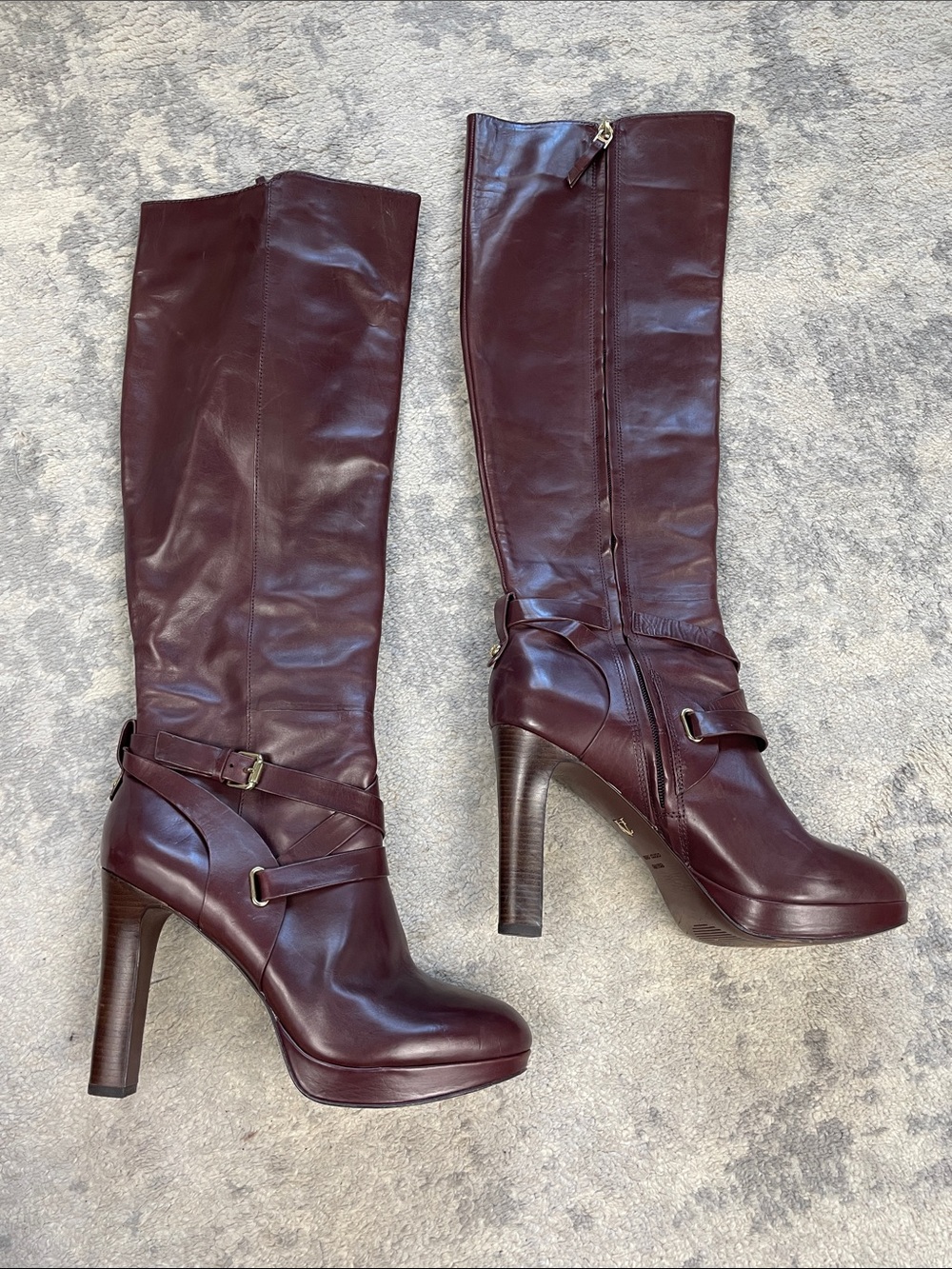 Vince Camuto Signature Fabina Dark Burgundy Purple Leather Heeled Boots 9.5 - Picture 2 of 16